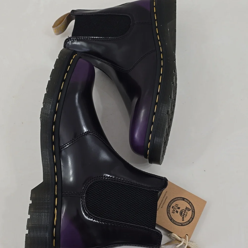 NWT Dr Martens Vegan 2976 Chelsea Boots - Picture 6 of 14